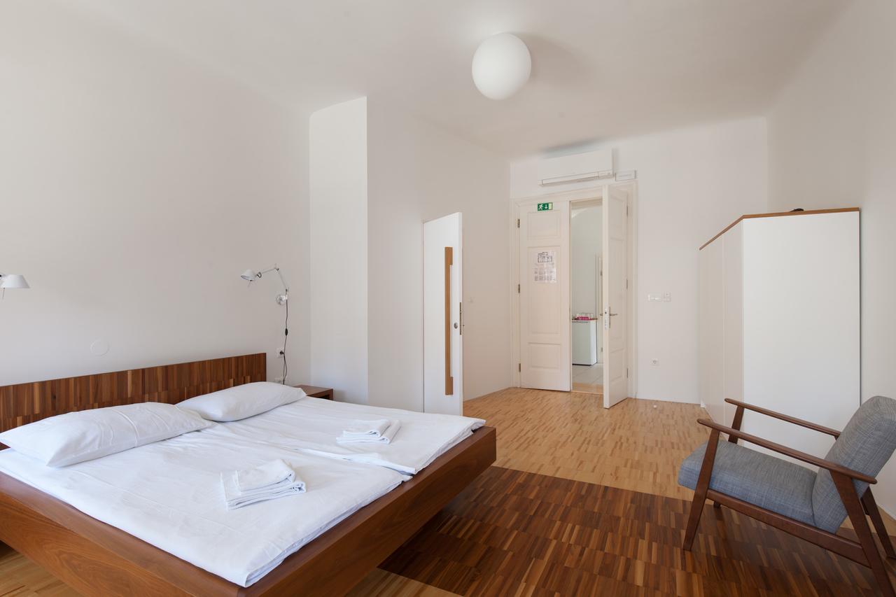 Julija&Robert'S Riverview Apartments And Rooms Λιουμπλιάνα Εξωτερικό φωτογραφία